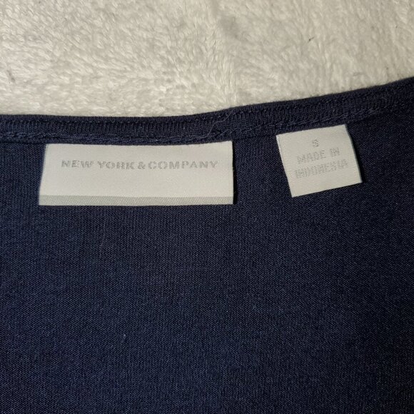 New York & Company Lace Overlay Small Navy Tank Top - Picture 3 of 7